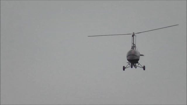 В небе автожир BLAСK JET смотреть онлайн