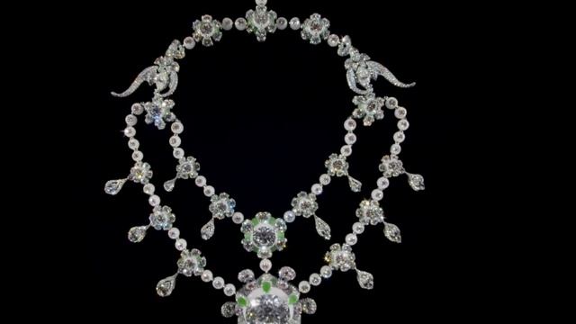 КАК ВЫГЛЯДИТ колье за 200 млн долларов
