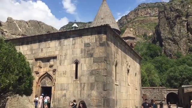 Temple of Garni and Geghard Monastery смотреть онлайн