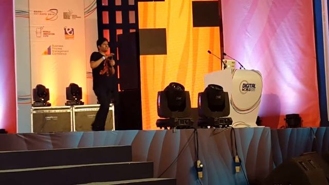 FLUX, REACT - Rifat Nabi - Developers Conference 2015 смотреть онлайн