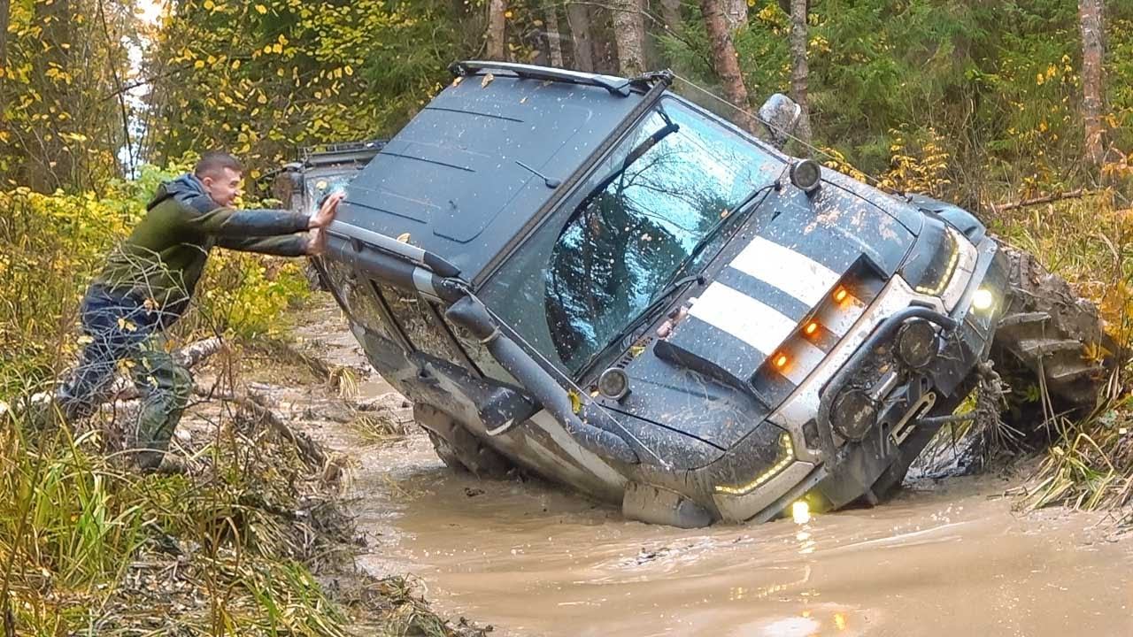 Не для слабонервных Уаз Патриот на 43" тракторах жарит на все бабки Оффроад монстры на бездорожье смотреть онлайн