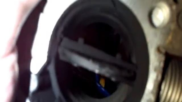 How To Clean a Throttle Body on a Saturn S Series (SL, SL1, SL2) смотреть онлайн