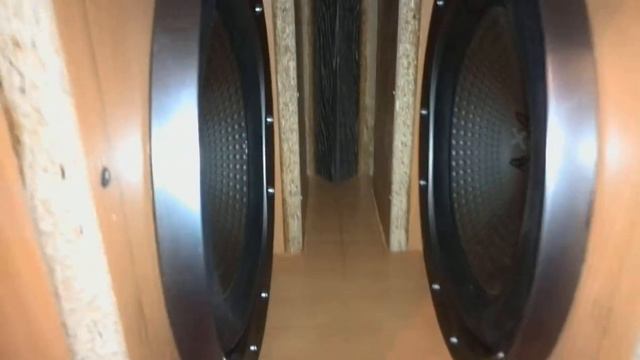 Сабвуфер на6% громкости