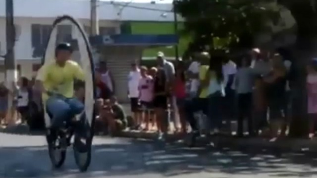 "Колесо" на велосипеде смотреть онлайн