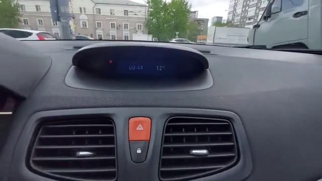 Renault Megane, 2014г. смотреть онлайн
