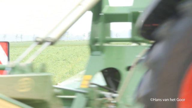 New Fendt 722 with Krone triple - mowing grass - Biddinghuizen, Holland - Gras maaien смотреть онлайн