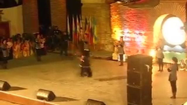 Грузинский танец - Лезгинка - Ансамбль "Казбеки" смотреть онлайн