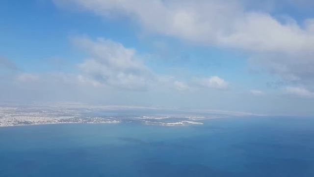 Descent of the plane in Tunis Carthage airport смотреть онлайн