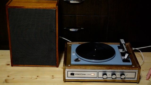 Первое включение!Бюджетный проигрыватель винила смотреть онлайн