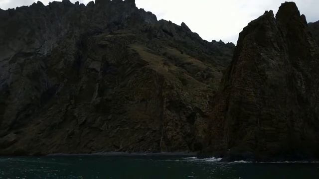 Поездка в Коктебель и морская прогулка на Кара-Даг смотреть онлайн