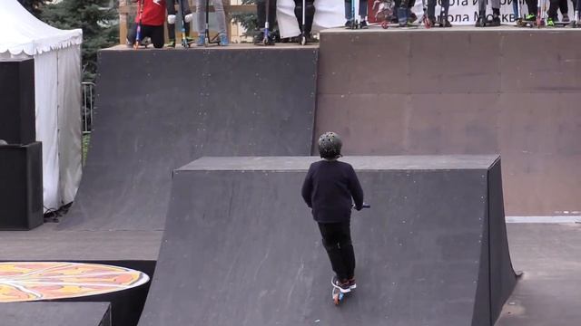 Микеладзе Илья, новички, KICK & GO scooter fest 20170909 смотреть онлайн
