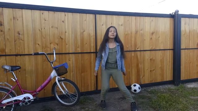 Танец под песню DAVA "Одинокий Дэнс" / Alanova Nastya смотреть онлайн