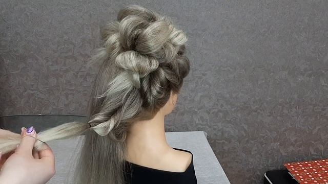 ЭТО ЛЕГКО Кудрявый Высокий пучок / Прически 2021 смотреть онлайн