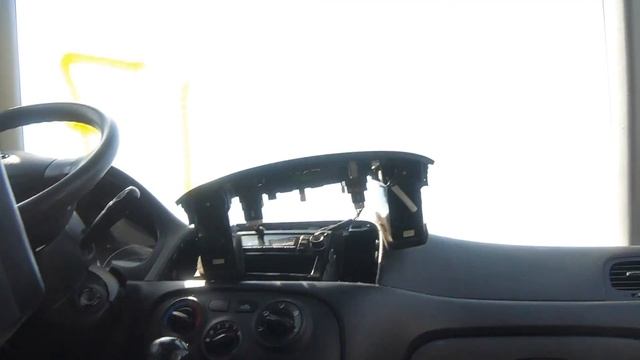 Hyundai Accent 2006-2011 Stereo Radio Removal Tutorial смотреть онлайн