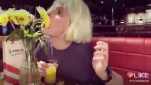 Gan 13 Света и Андрей в кафе