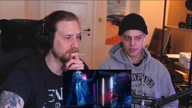 Falling In Reverse - "Voices In My Head" | METAL MUSIC VIDEO PRODUCERS REACT смотреть онлайн