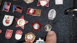 Один из вариантов хранения значков, медалей и орденов