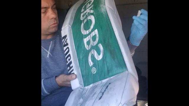 Как очистить хоккейные щитки от следов попадания шайбы. смотреть онлайн