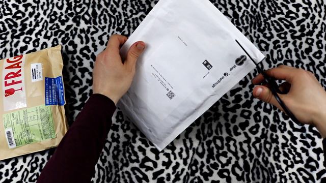 ASMR Unboxing *NoTalking* Hypnotizing with HiFi Triggers | ♪ Xander Harris ♪ physically medium смотреть онлайн