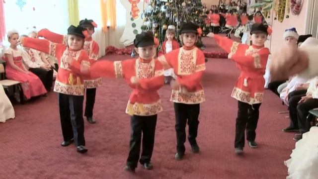 Танец ухажеров "Голохвастов" смотреть онлайн