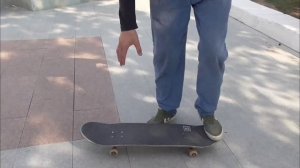 САМЫЕ ПРОСТЫЕ ТРЮКИ НА СКЕЙТЕ ДЛЯ НОВИЧКОВ. 5 самых простых трюков на скейтборде