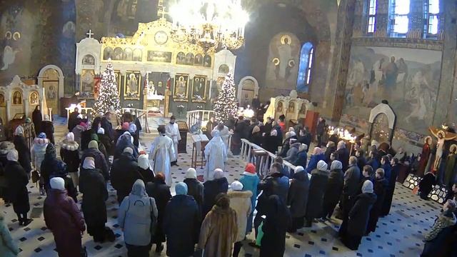 Трансляция богослужения Царских часов: Навечерие Богоявления. Память сщмч. Феопемпта смотреть онлайн