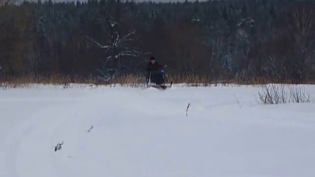 снегоход-палочник.Первый выезд по пухляку 2015г. смотреть онлайн