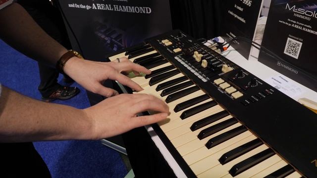 A Hammond Organ That Fits in a Backpack (Hammond MSolo) | NAMM 2024 смотреть онлайн