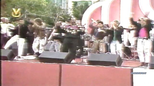 OSCAR D' LEON Y LOS CHAMOS CON CARLOS BAUTE - VIVO смотреть онлайн