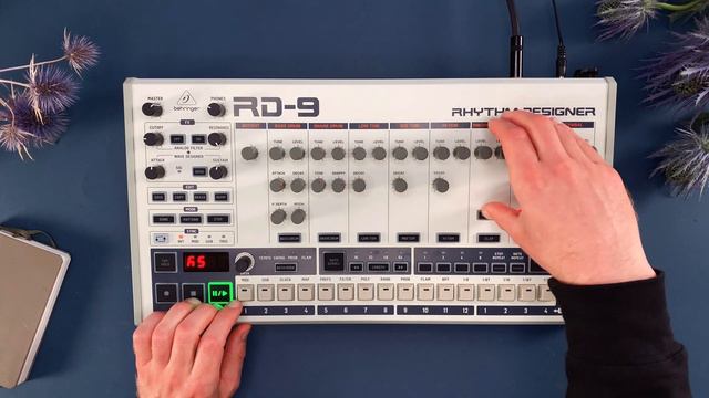 Behringer RD-9 Rhythm Designer Sound Demo (no talking) смотреть онлайн