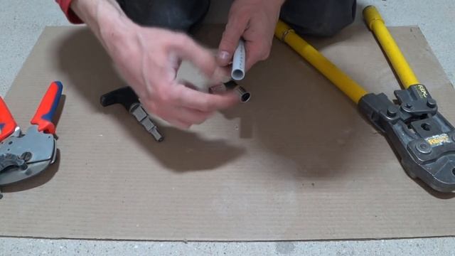 Металлопласт и пресс-фитинги. Опрессовка системы из металлопластиковой трубы. Подробно и понятно. смотреть онлайн