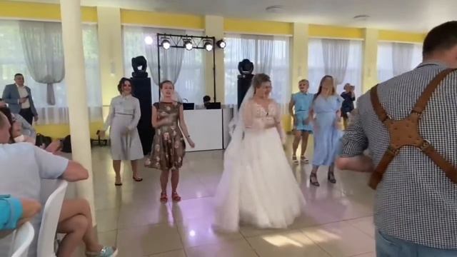 танец с подругами смотреть онлайн