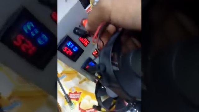 Двухполярный лабораторник с китайскими ампервольтмерами смотреть онлайн