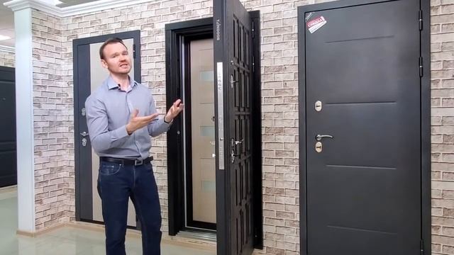 Входная дверь Английская решетка цвет Платан черный / Айс матовый смотреть онлайн
