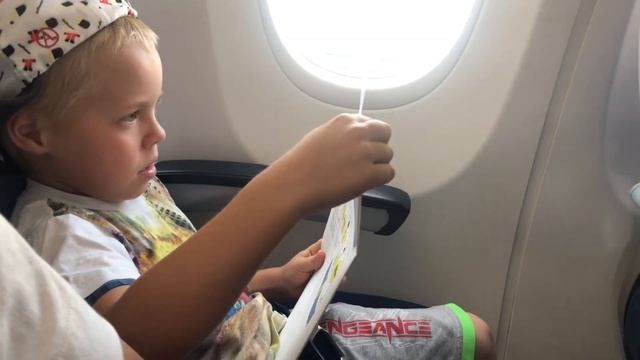 Увидели двухэтажный самолет. Полёт на самолете. Санкт-Петербург - Краснодар. 2021г. Летим домой. смотреть онлайн