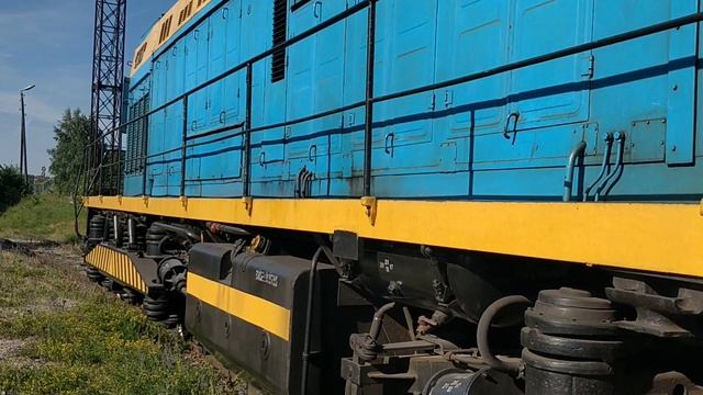 V12! Работа дизеля тепловоза ТЭМ7 смотреть онлайн