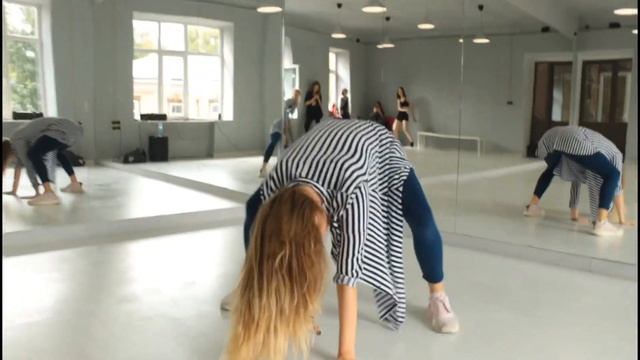 БЛАЖИН-НЕ ПЕРЕБИВАЙ смотреть онлайн