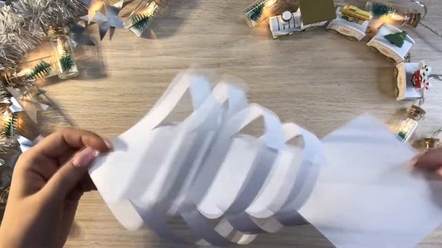 Как сделать необычную большую снежинку своими руками из бумаги смотреть онлайн