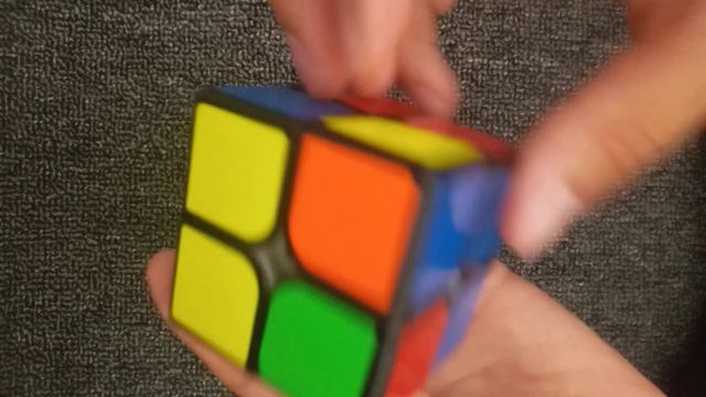 Я учил сабирать кубик рубик 2 на 2👍👍☝🤟🤘 смотреть онлайн