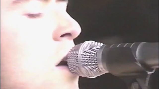 Live Performing @ Glastonbury Festival June 24, 1995 смотреть онлайн
