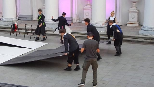 Спектакль "Tabula rasa". Санкт-Петербург. Фестиваль уличных театров. 29.07.2023 смотреть онлайн