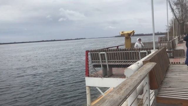 Прогулка по набережной реки Кама, город Нижнекамск смотреть онлайн