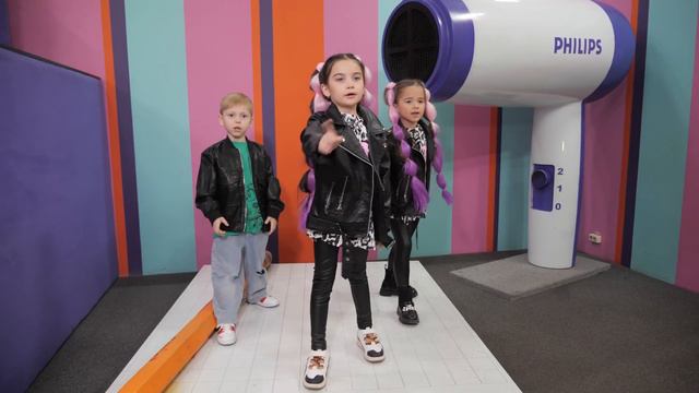 Создали наш первый клип на Песню "Никого не слушай") смотреть онлайн