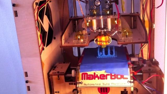 Makerbot Thing-o-matic Printing Ball Maze by MakeALot смотреть онлайн