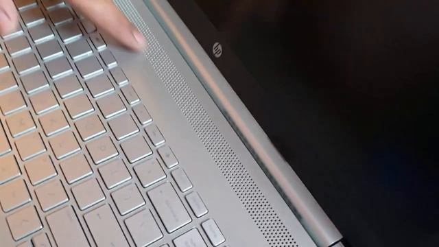 Hp 15S-DU0093TU Core i3 8Generation Laptop Unboxing & Review [Hindi] смотреть онлайн