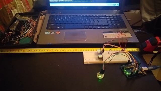 Arduino UNO + HC-SR04 + LED RBG + Port Szeregowy смотреть онлайн