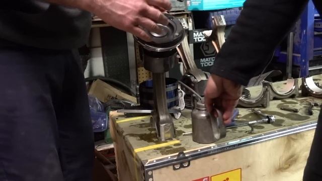 Ремонт USA. НЕПРАВИЛЬНЫЕ ЗАПЧАСТИ. ЗАНОВО РАЗБИРАЕМ ДВИГАТЕЛЬ Ремонт Cummins ISX. смотреть онлайн