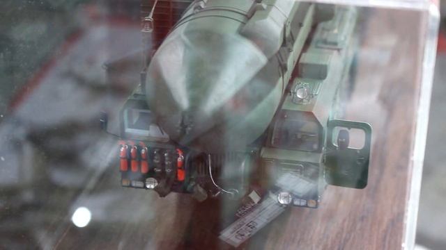 Встретил Тополь 1/35 (сборная модель) смотреть онлайн