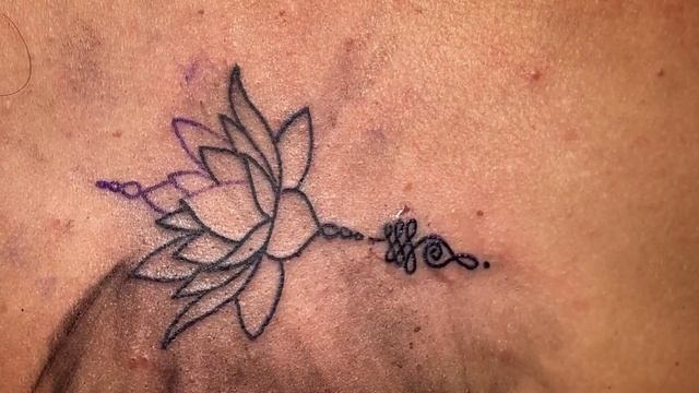 Small lotus tattoo | Time Lapse смотреть онлайн