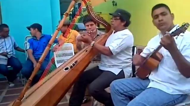 GUSTAVO SÁNCHEZ (INSTRUMENTALES VENEZOLANOS) - CALABOCEÑA @joelantonionarvaez смотреть онлайн